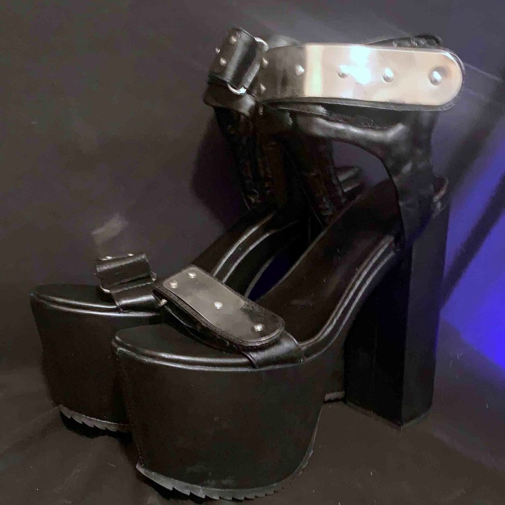 UNIF The Goner Women's Platform Heels Size 7